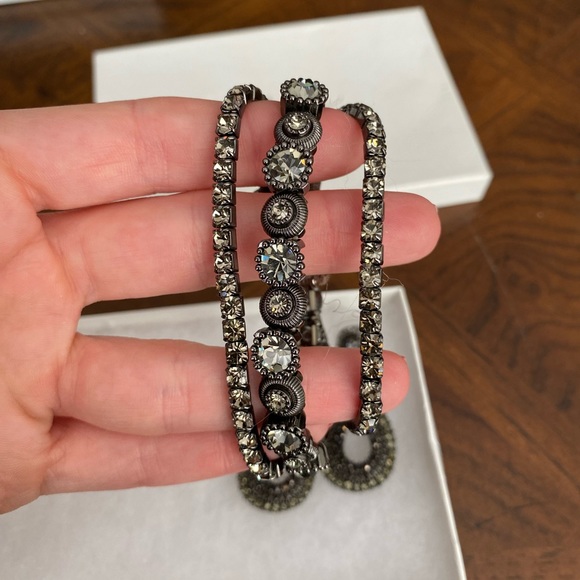 Formal Jewelry Set - Picture 2 of 3